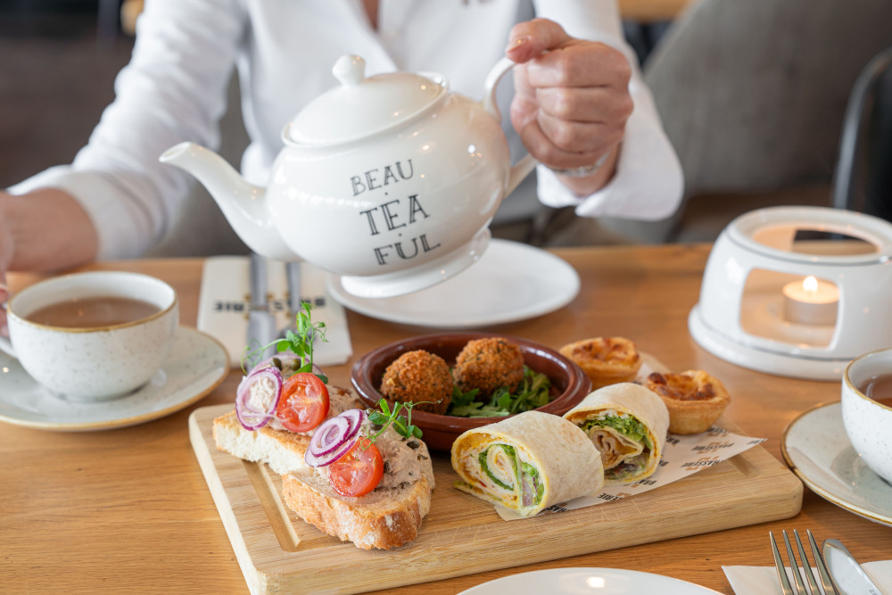 High Tea B10-06522-min.jpg